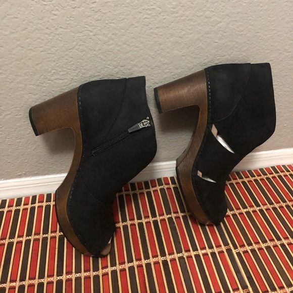 dansko delphina size 37